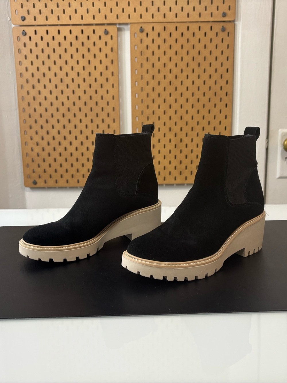 Dolce Vita Women's HADDIE Black Suede Wedge Chelsea Ankle Boots, Size 6.5 M